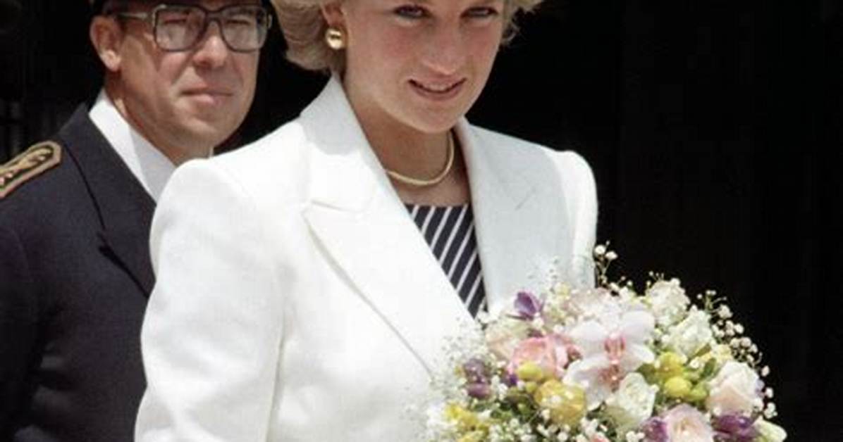 A Look Behind the "Pictures of Diana Crash"