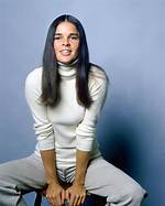 Ali Macgraw- Bio, Wiki, Age, Height, Weight, Net Worth, Relationship ·
