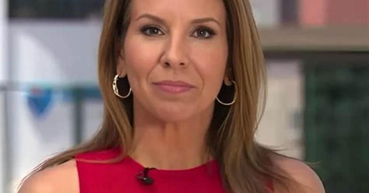 Alicia Acuna- Net Worth, Age, Ethnicity, Height, Career, Husband