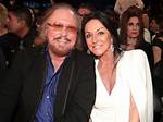 Barry Gibb Kids, Wife, Family, Age, Net Worth, Height, Bio