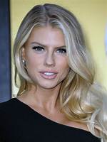 Charlotte Mckinney Height, Weight, Net Worth, Age, Birthday, Wikipedia, Who, Nationality, Biography