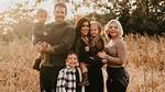 Chelsea Houska ·