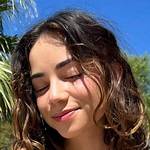 Daisy Blooms Girl: the Blossoming Journey of a Young Dreamer