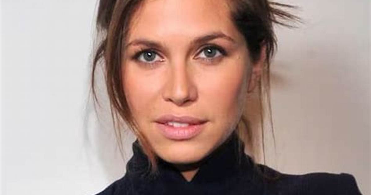 Dasha Zhukova Biography, Age, Height, Husband, Net Worth, Family