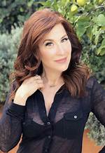 Discovering the Dynamic Dimensions of Lisa Ann Walter: Height and Weight Insights