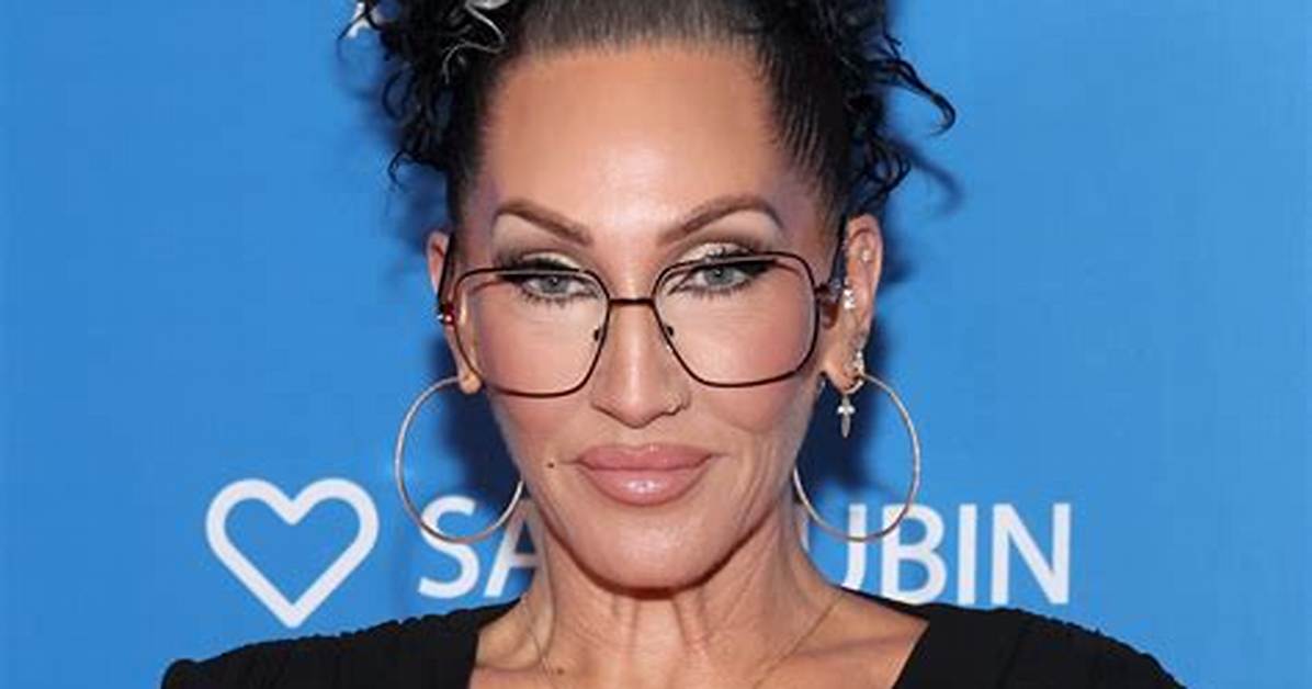 Discovering the Fascinating World of Michelle Visage: Her Height in Feet and More