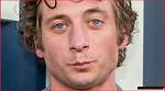 Discovering the Heights of Jeremy Allen White: How Tall Is He in Feet?