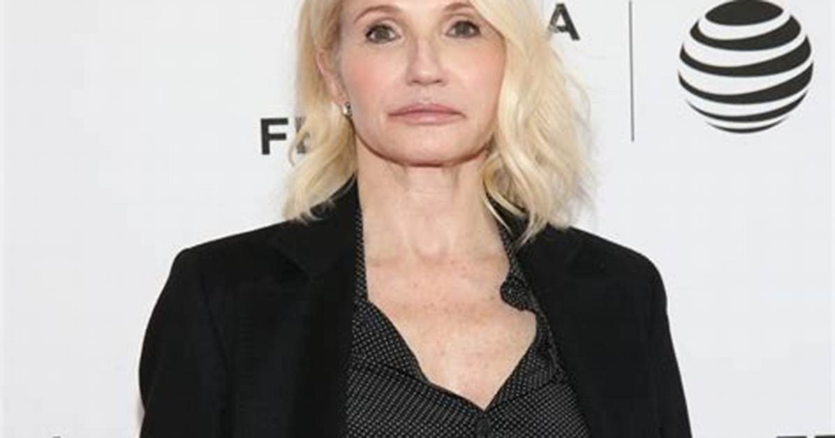 Ellen Barkin Net Worth