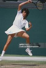 Gabriela Sabatini: the Iconic Argentine Tennis Star
