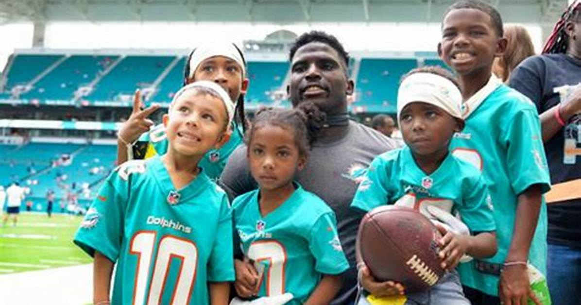 How Many Kids Does Tyreek Hill Have? a Comprehensive Look into His Family Life