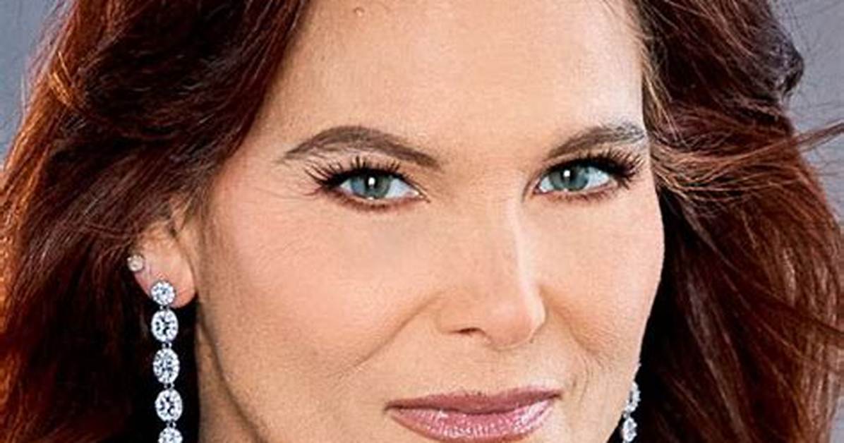 How Old Is Syren De Mer?