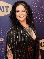 Is Ashley Mcbryde Married and Is She Related to Martina Mcbride? ·