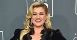 Kelly Clarkson Stuns with a Bold New Look!