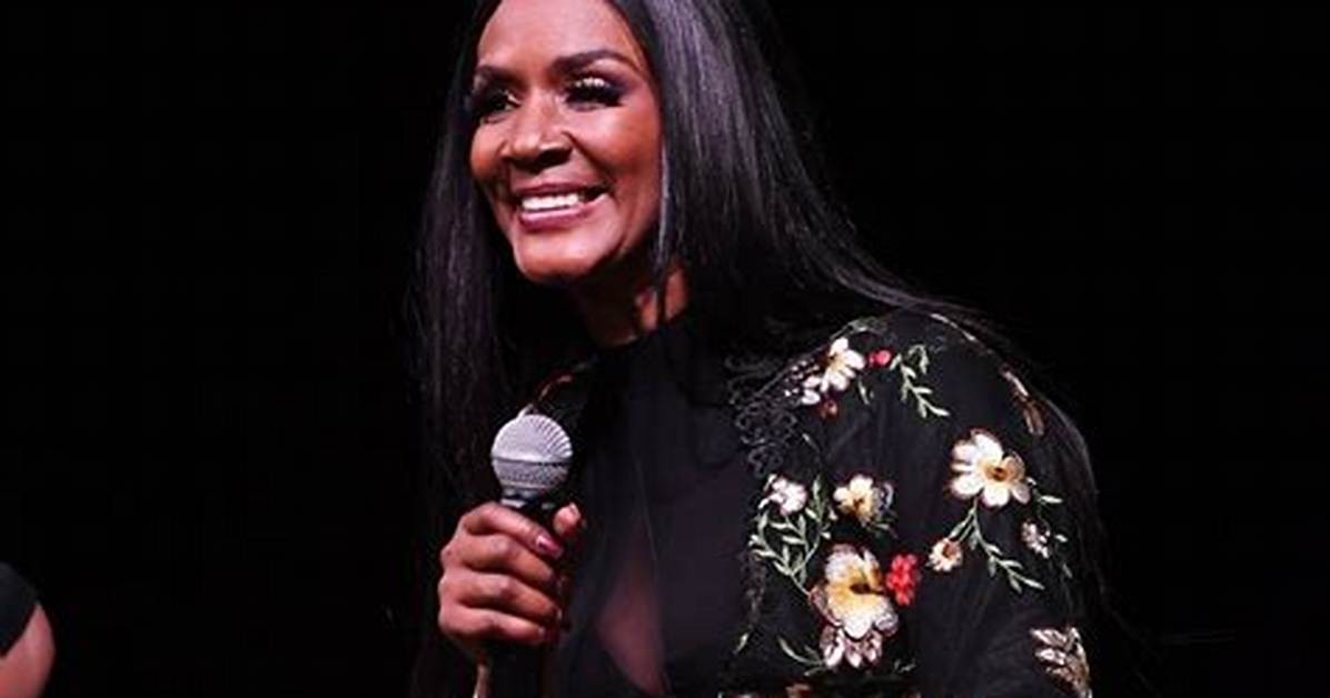Momma Dee Net Worth 2023: What Is the "Lhhatl" Star Worth?