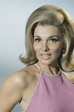 Nancy Kovack – Bio, Height, Body Net Worth, Kids, Husband, Family