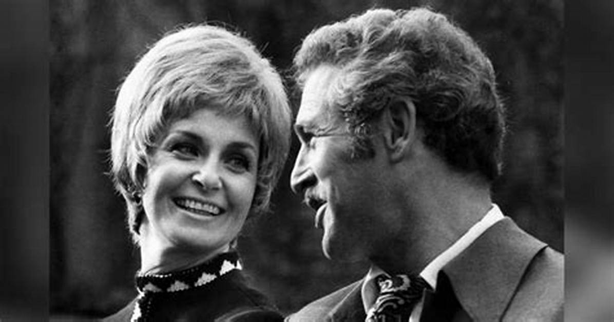 Remembering a Legend: the Joanne Woodward Obituary