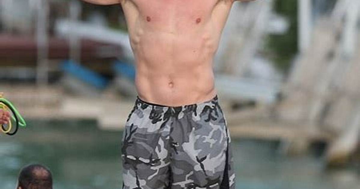 Rob Gronkowski: Age, Height, Weight, and Body Measurements