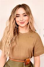 Sabrina Carpenter's Natural Beauty: a Look at Her Transformation Without Plastic Surgery