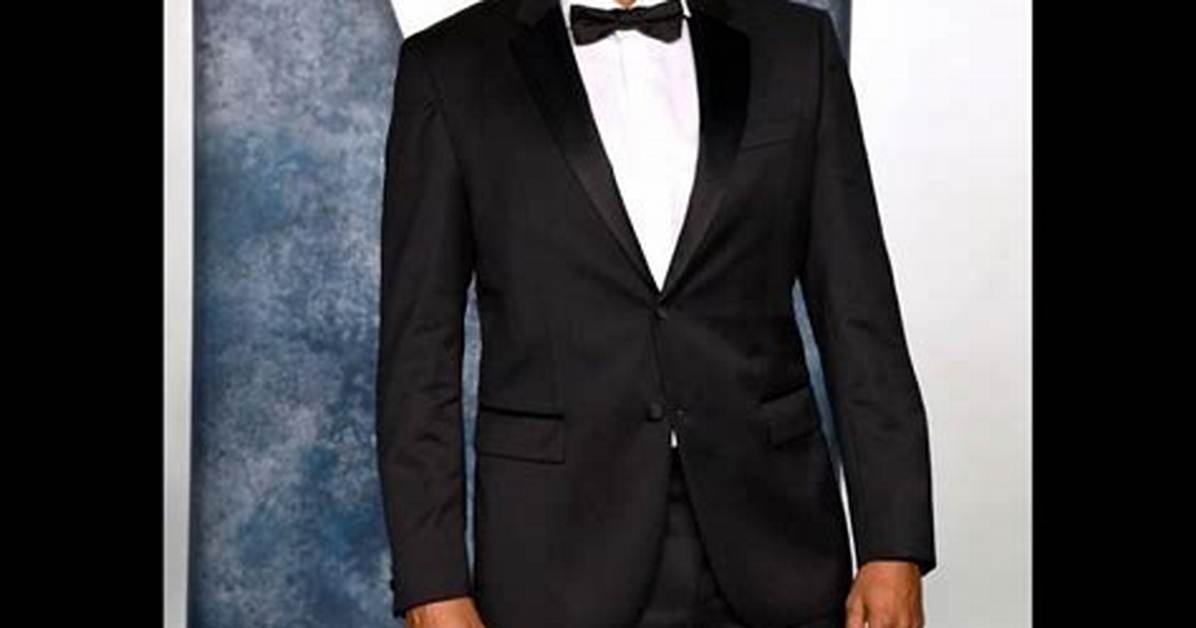 Tenoch Huerta Wife, Kids, Age, Height, Net Worth, Wiki
