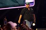 Uncovering the Height of Luke Combs: How Tall Is He Really?