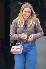 Unveiling the Charm of Hilary Duff's Feet: Discoveries and Insights