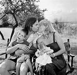 Unveiling the Family Life of Daryl Hannah: Does Daryl Hannah Have Kids?