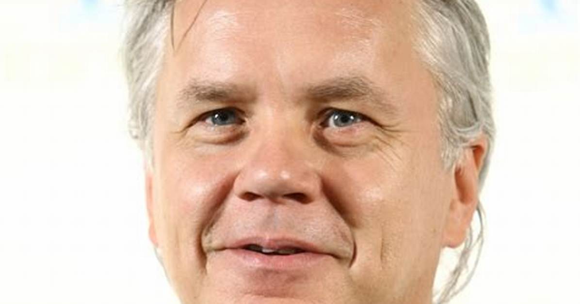Unveiling Tim Robbins: Exploring His Height in Cm and More