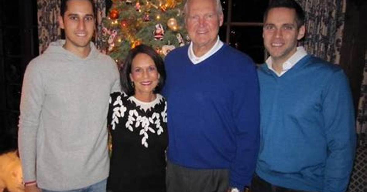 What Did Jonnie West’s Mother, Karen West Did in the Past?