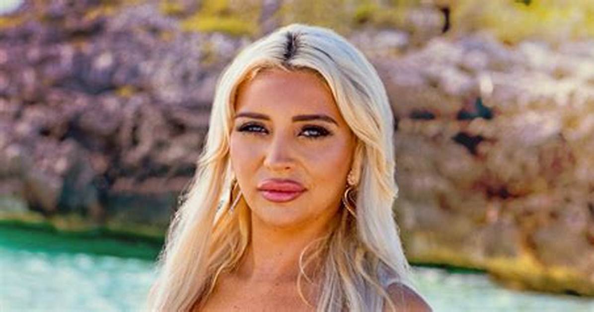 Who Is Larissa from Too Hot to Handle Season Two? Age, Job, and Instagram Revealed