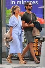 Who Is Marisa Tomei Dating Now Exploring Her